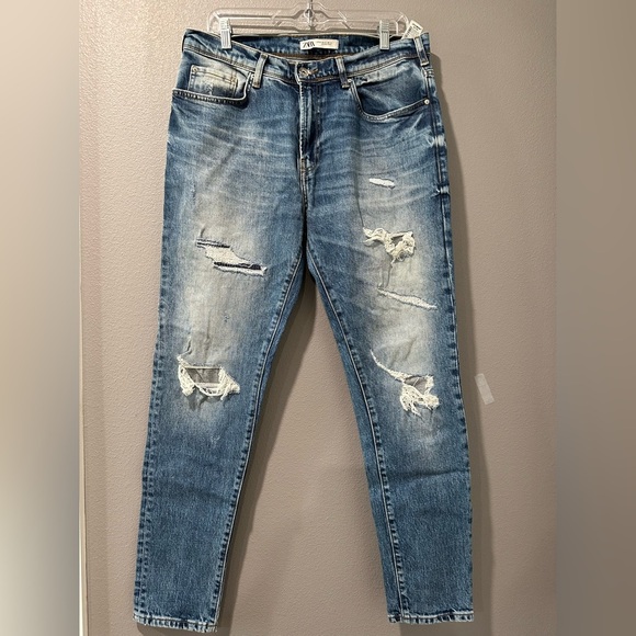 Zara Men's Blue Distressed Jeans - Picture 2 of 9